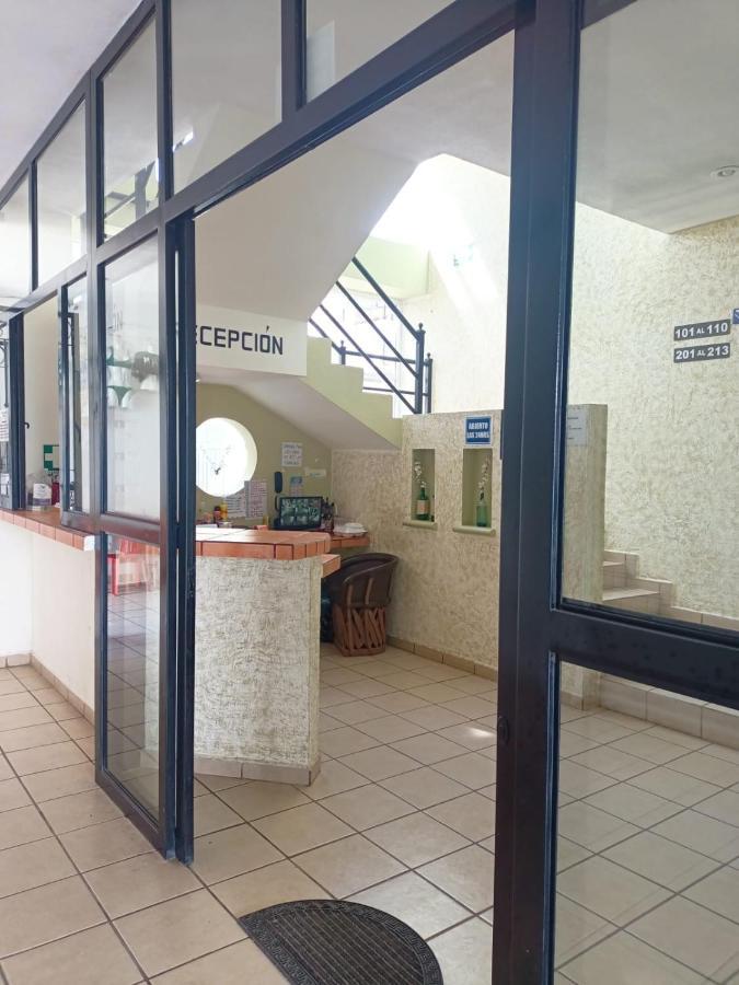 Hotel Albatros Пеніта-де-Ялтемба Екстер'єр фото