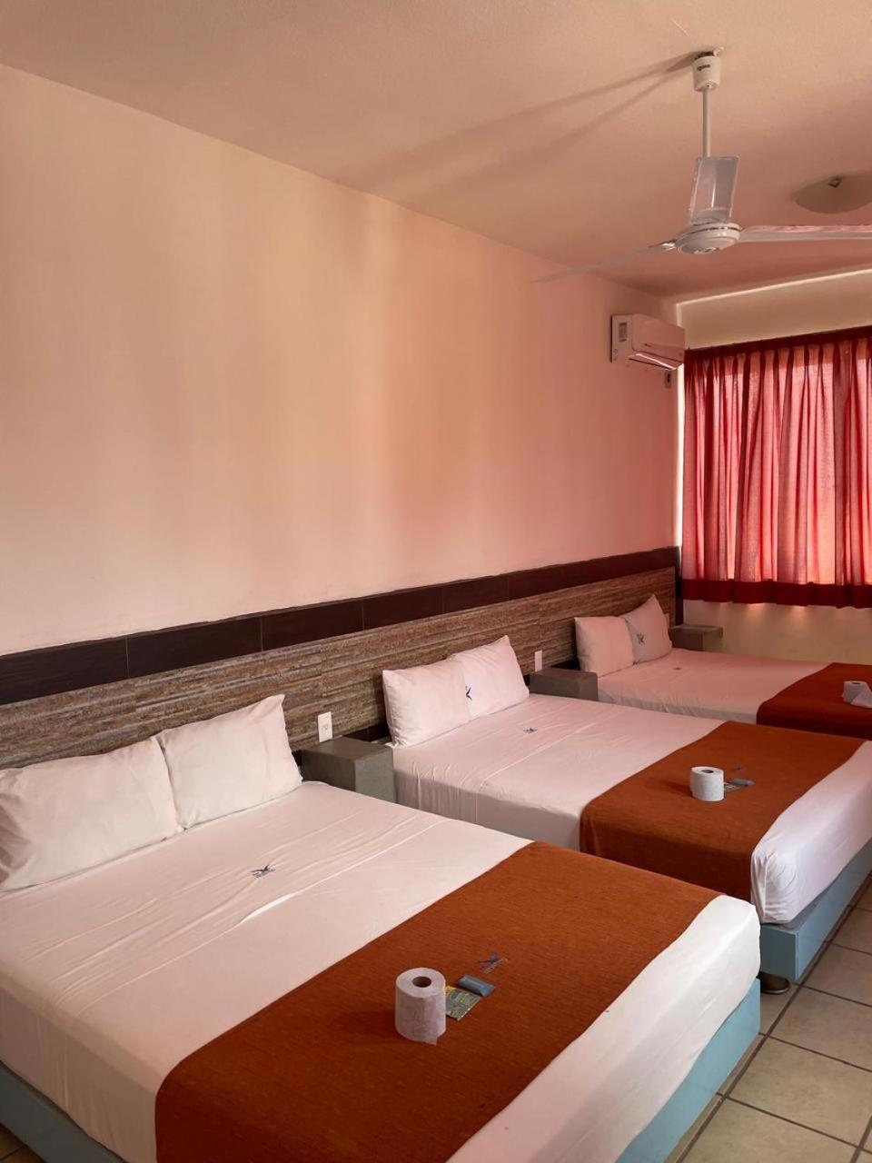 Hotel Albatros Пеніта-де-Ялтемба Екстер'єр фото