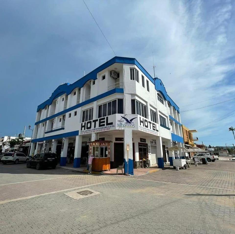 Hotel Albatros Пеніта-де-Ялтемба Екстер'єр фото