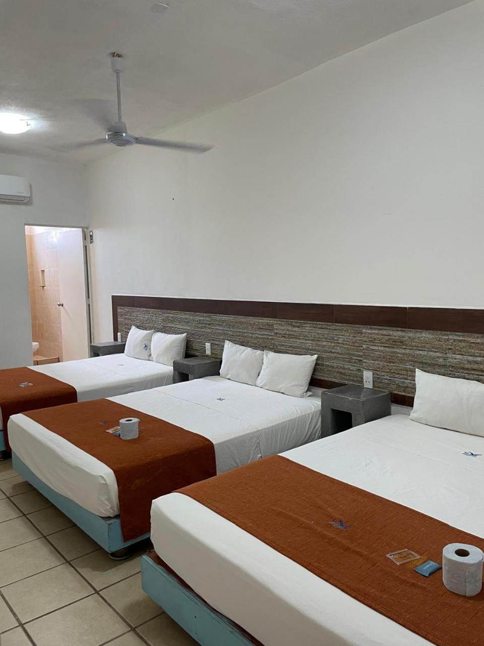 Hotel Albatros Пеніта-де-Ялтемба Екстер'єр фото